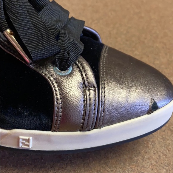 Fendi Sneakers - Picture 6 of 8